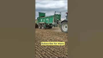 The latest methods of spreading fertilizers #farming #shorts