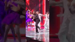 Iifa Awards 2024Sharukh Khan And Vicky Kaushal Dance Performancesharukh Khan Danceiifa Awards