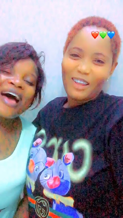 KITUTU NA RAFIKI AKE MAINA TADEI WAKIIMBA KARAOKE NYUMBANI