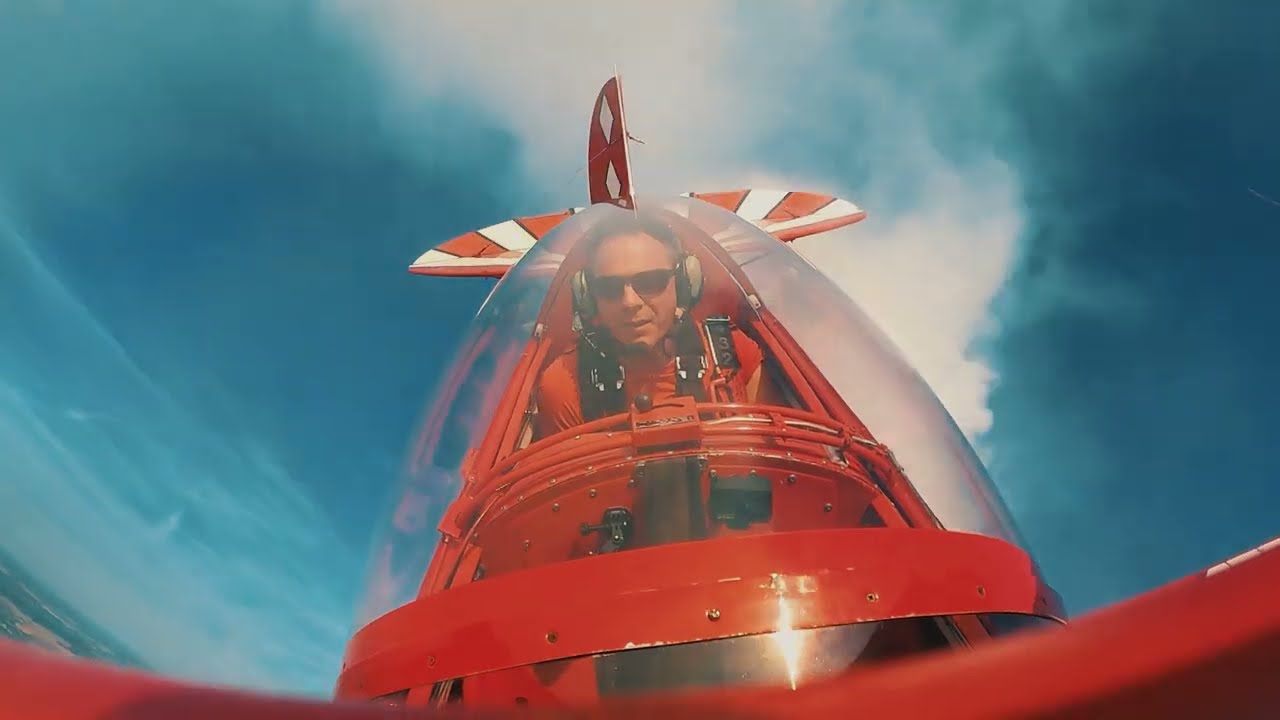 Pitts S2b AirShows in France