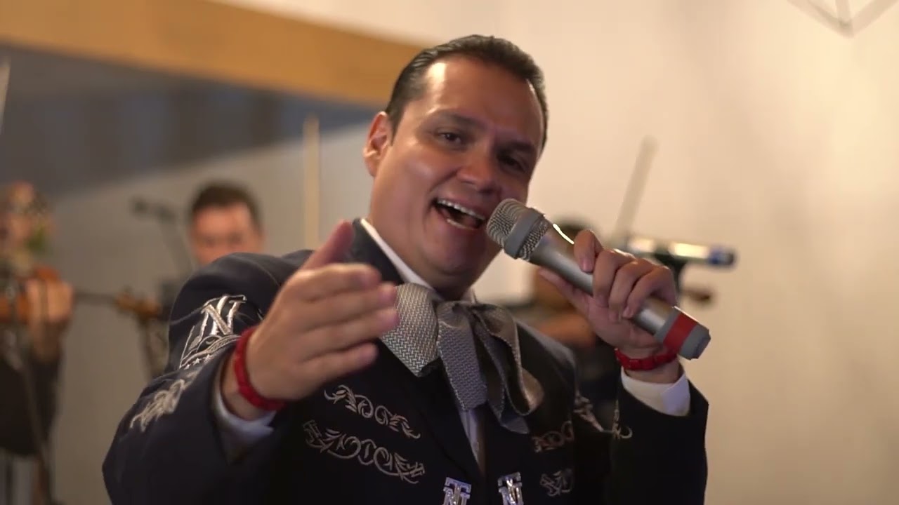 MARIACHI NUEVO TECALITLÁN / SABOR A MI