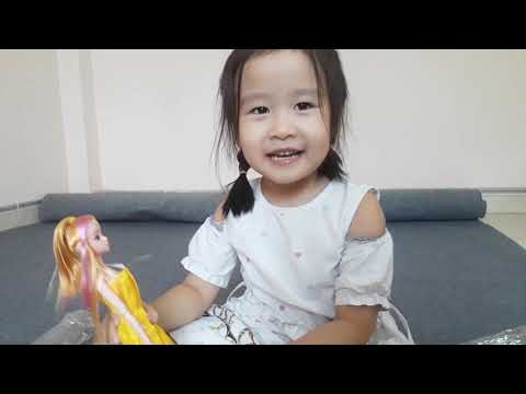 Video: Cách đặt Tên Cho Búp Bê Cho Trẻ Em