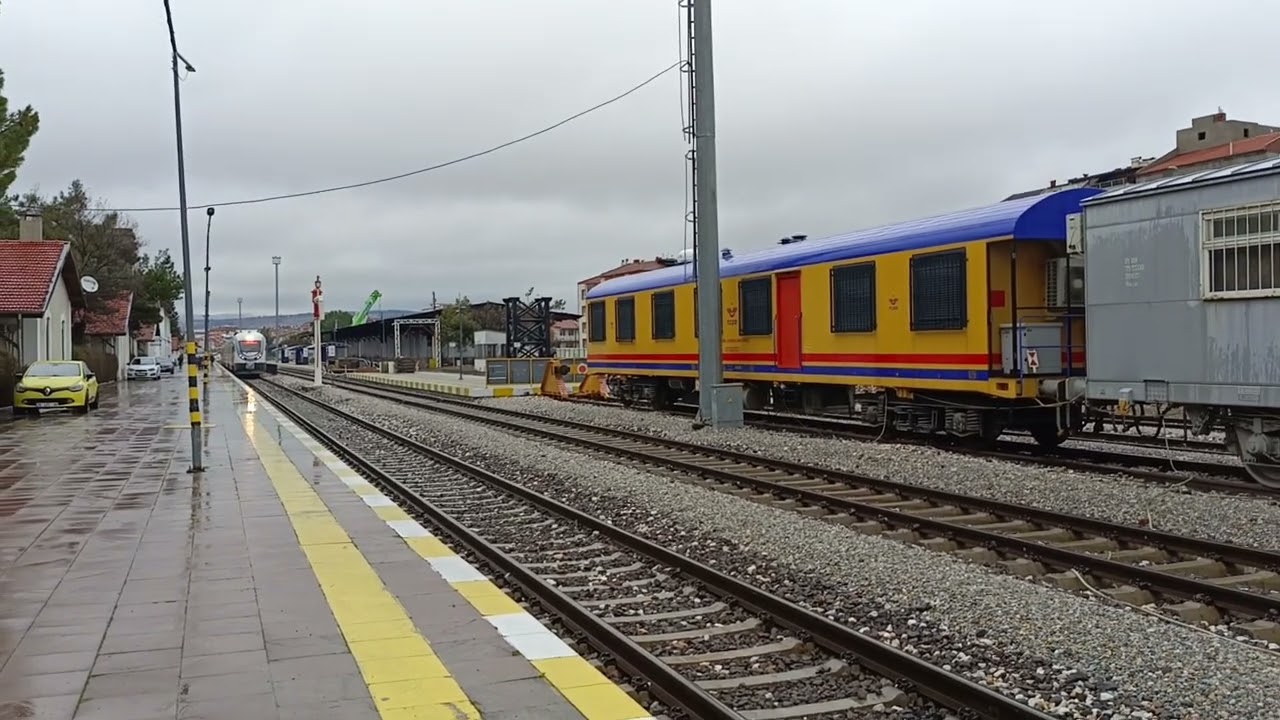 Mt 15433 uşak izmir treni bol kornalı çıkış