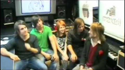 Paramore - Day In The Life - Warped Tour [LEGENDADO] paramore.com.br