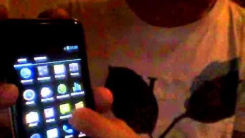 CyanogenMod 9 (ICS) on LG Optimus Chic (E720)