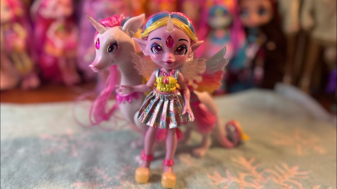 Pixlings Magic Mixies. Amber, la Pixling dragonne. Prépare Une Potion