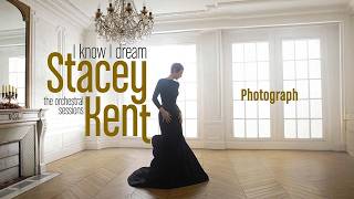 Stacey Kent - Photograph (Lyrics video)
Listen to the album: https://staceykent.bfan.link/iknowidream-orchestral
Follow Stacey Kent:
Instagram: https://www.instagram.com/staceykentofficial/
Facebook: https://www.facebook.com/StaceyKent
Website: https://staceykent.com/
Patreon: https://www.patreon.com/staceykent
#staceykent #jazz Stacey Kent - Photograph (Lyrics video)