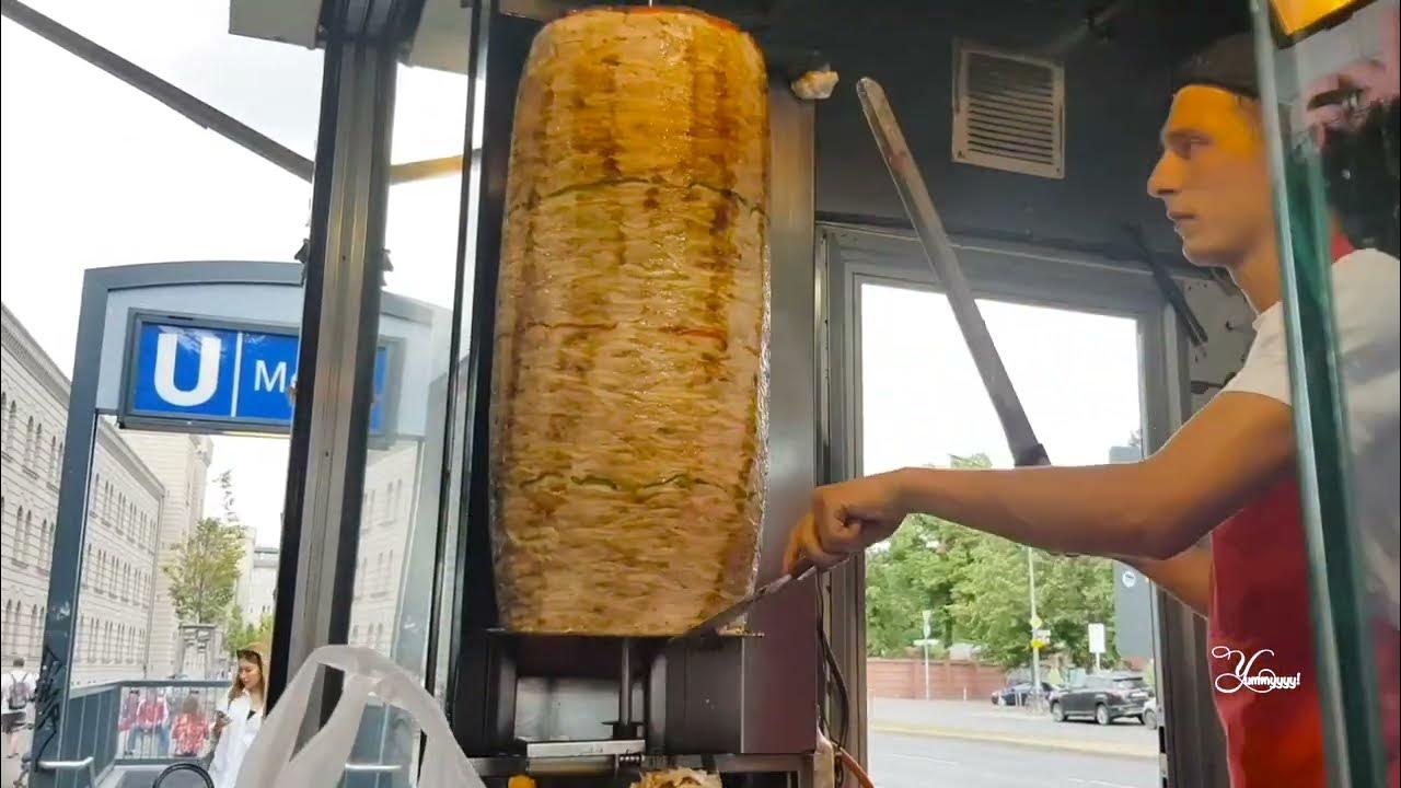 MUSTAFAS GEMÜSE KEBAP, The Best Döner Kebab In Berlin. YouTube