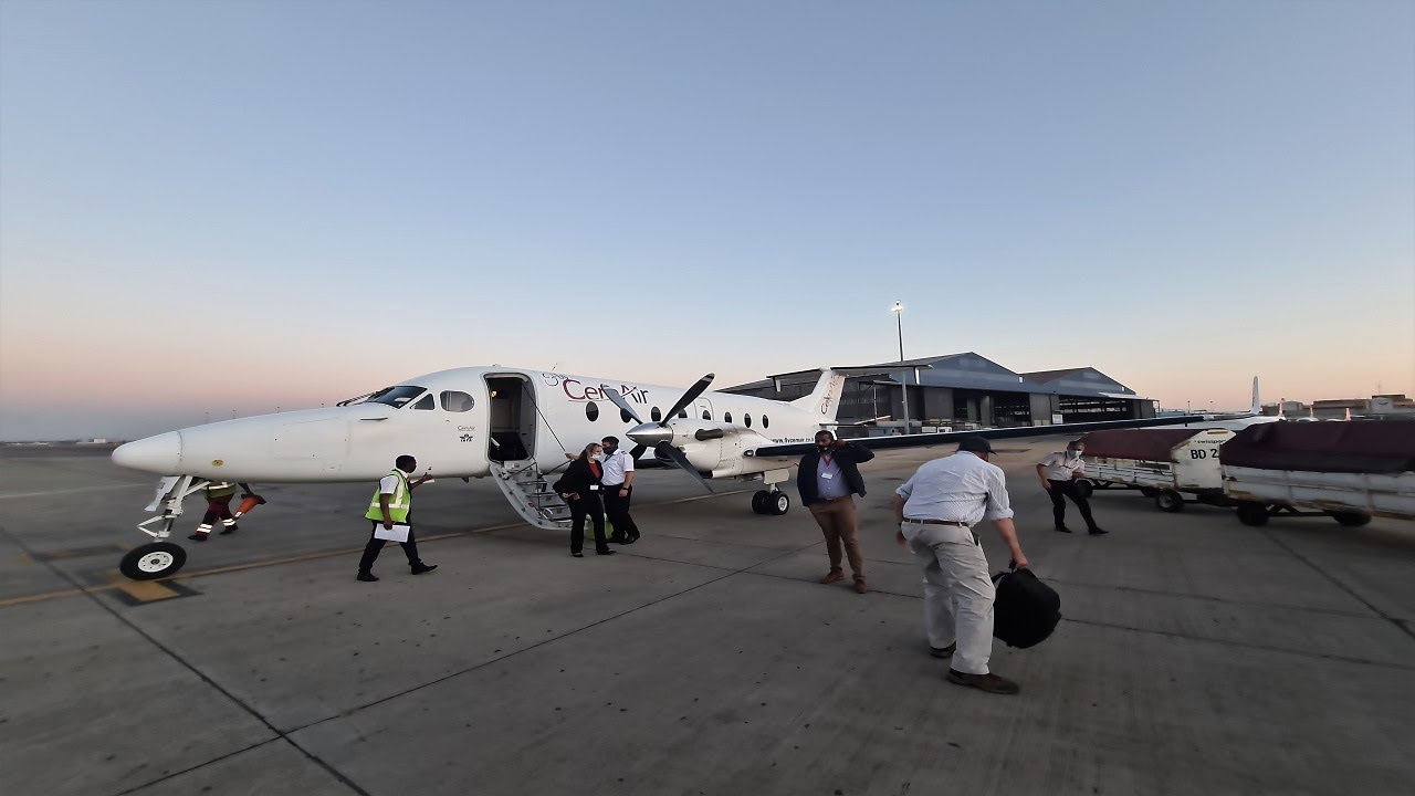 Fly CemAir Beechcraft 1900 Bloemfontein (BFN) To Johannesburg (JNB) "Full Flight"