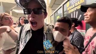 Download Lagu MOMENT VISTA PUTRI BIKIN BERANTEM DAN FANS NIKITA MIRZANI NANGIS MP3 Download Lagu MOMENT VISTA PUTRI BIKIN BERANTEM DAN FANS NIKITA MIRZANI NANGIS MP3