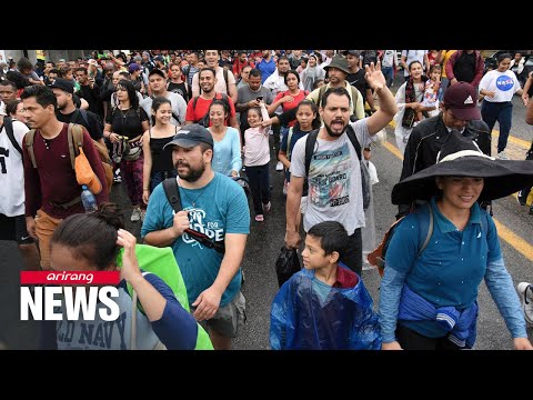 Migrant caravan in Mexico heads for U.S. border