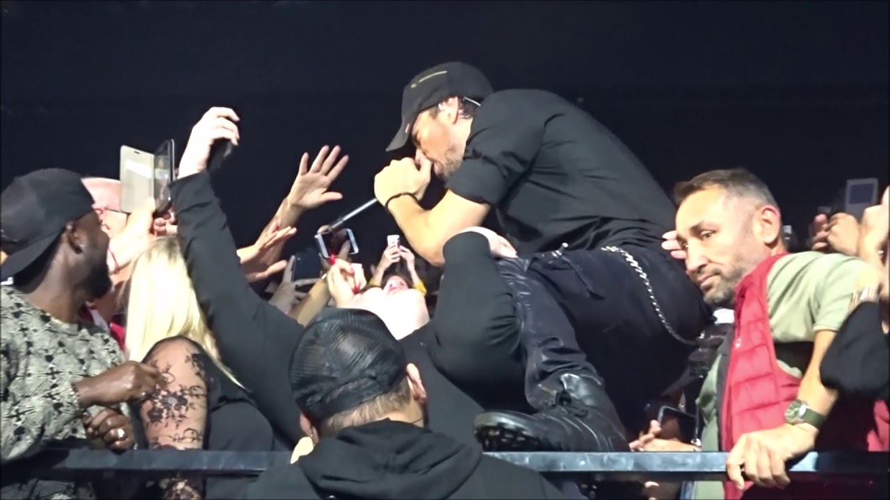 Enrique Iglesias - AccorHotel Arena de Paris, France - 11.11.2018 - 2/2