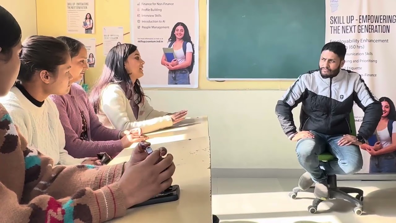 Group Discussion and difference between online and offline education...