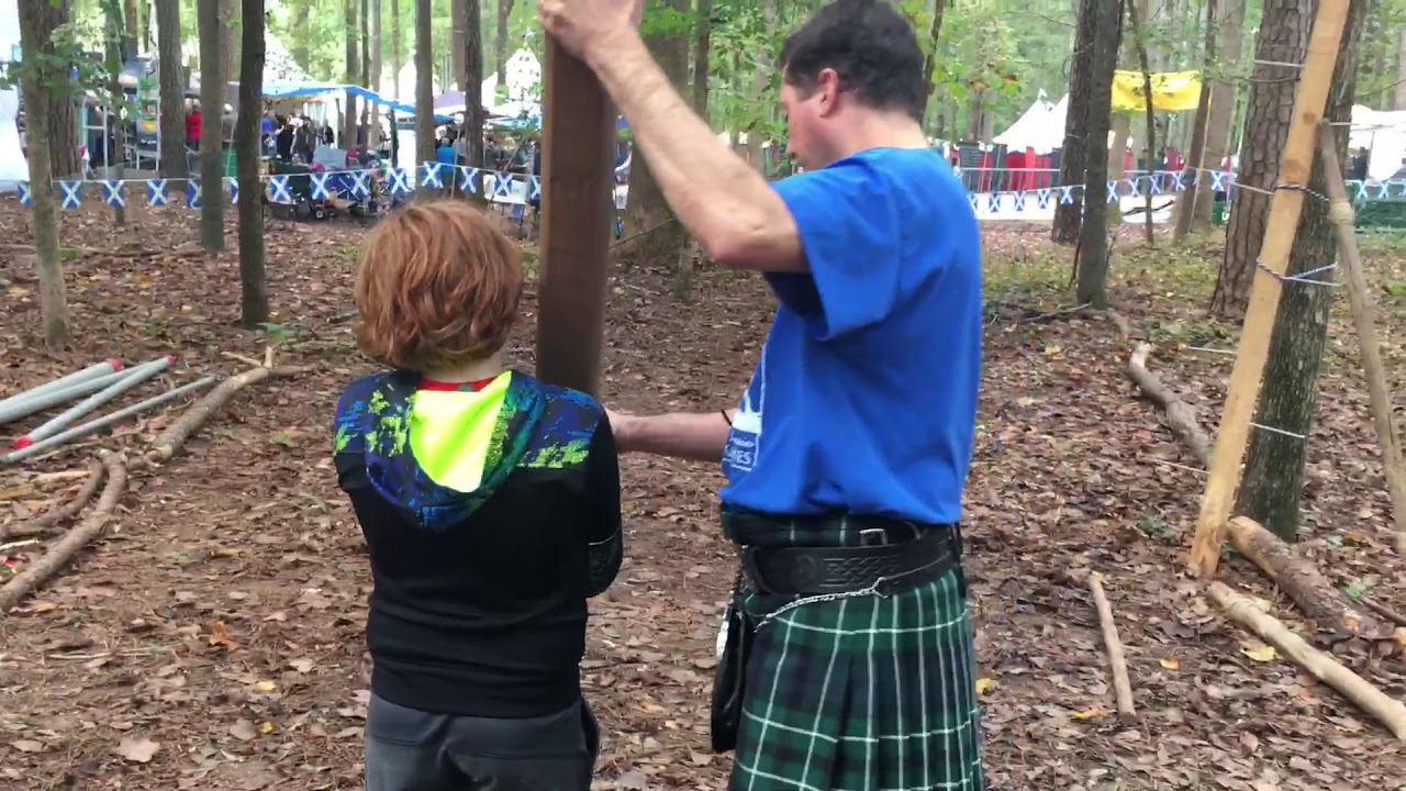 Highland Games: Caber Toss - YouTube