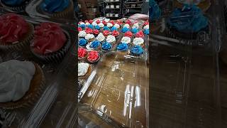more pasty + cake decorating !!. #dejafrmflorida #decorating #cakedecorating #pastrydesign