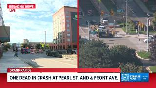 1 dead in crash on Pearl Street in Grand Rapids