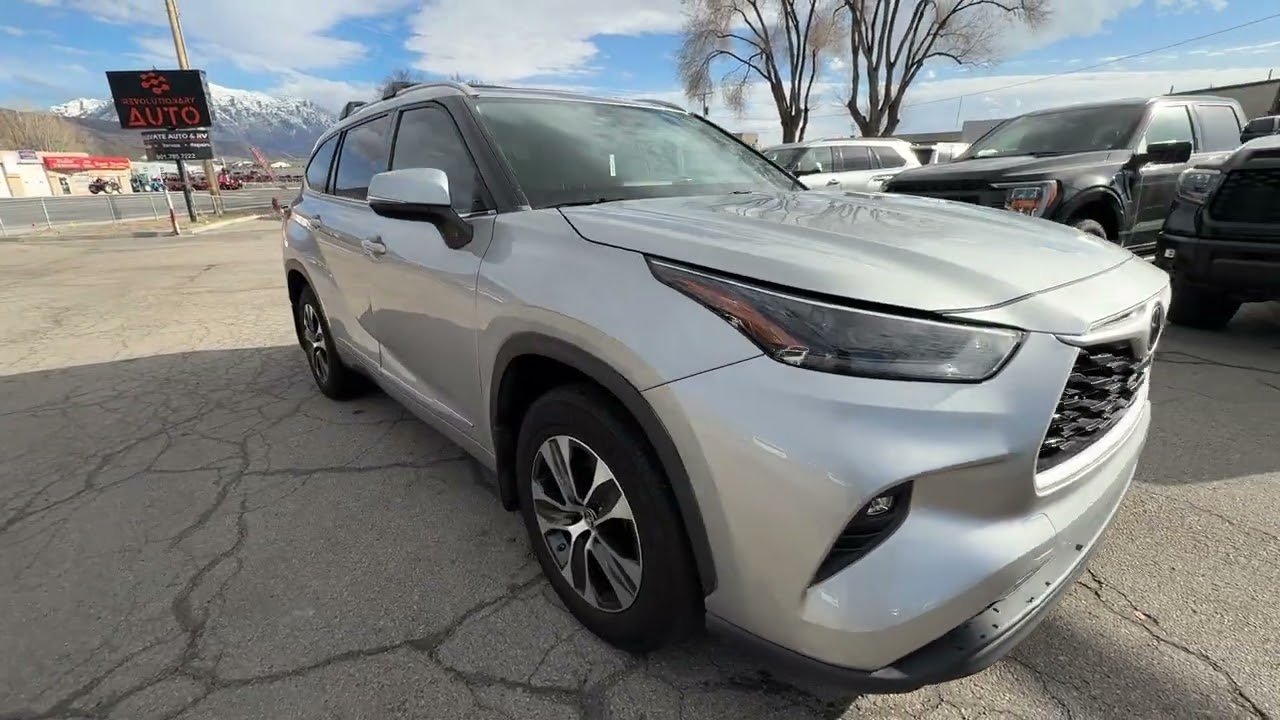 2022 Toyota Highlander Walk Around/Review