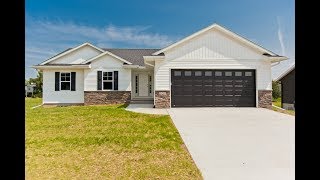 1230 Evelyn Dr, Ely IA