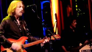 Tom Petty - Don't Come Around Here No More - Live in Mannheim 2012 chords