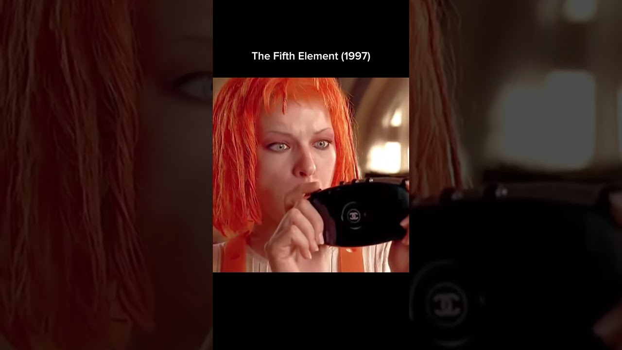 Chanel, we NEED this! 😭🪄 (The Fifth Element - 1997) 