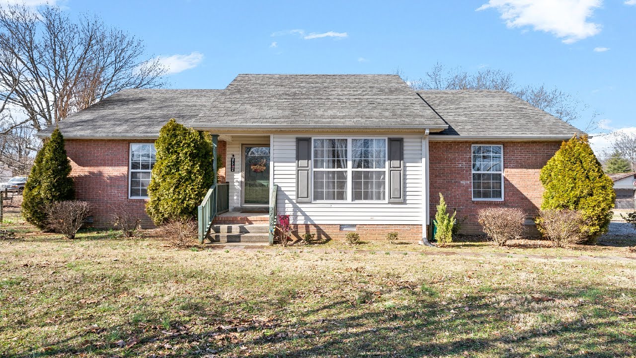 2738 Logan Road, Greenbrier, Tennessee