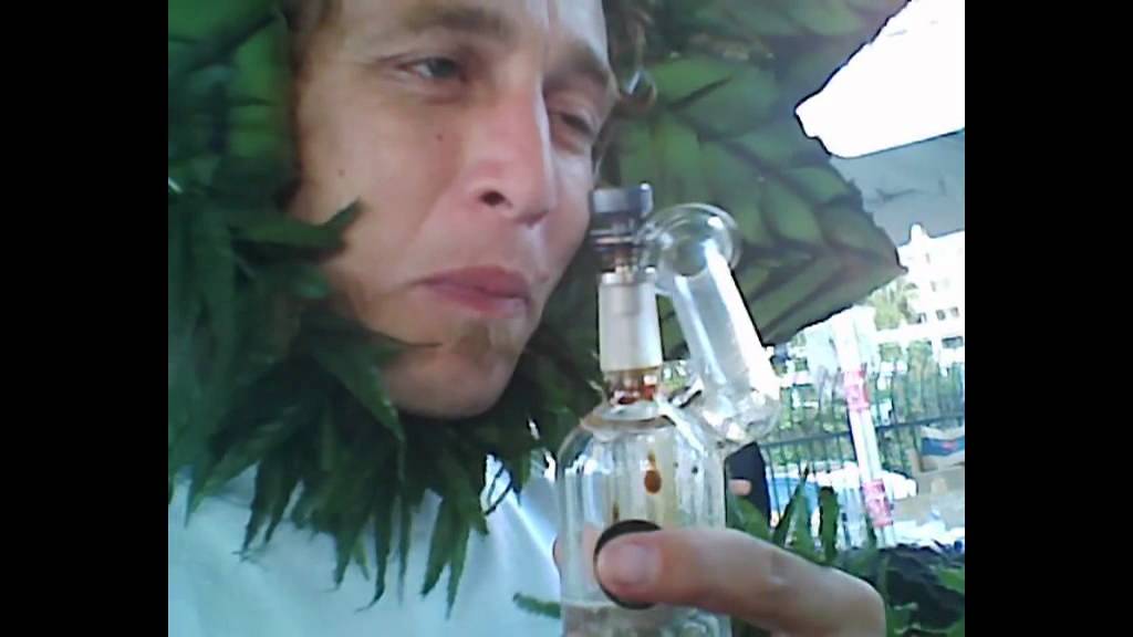 Kush Expo L.A 2012 With Smoke Filled Thoughts