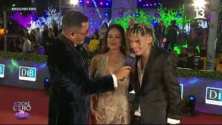 Beso de Marcianeke y Michelson en Gala Noche Cero, Canal 13.