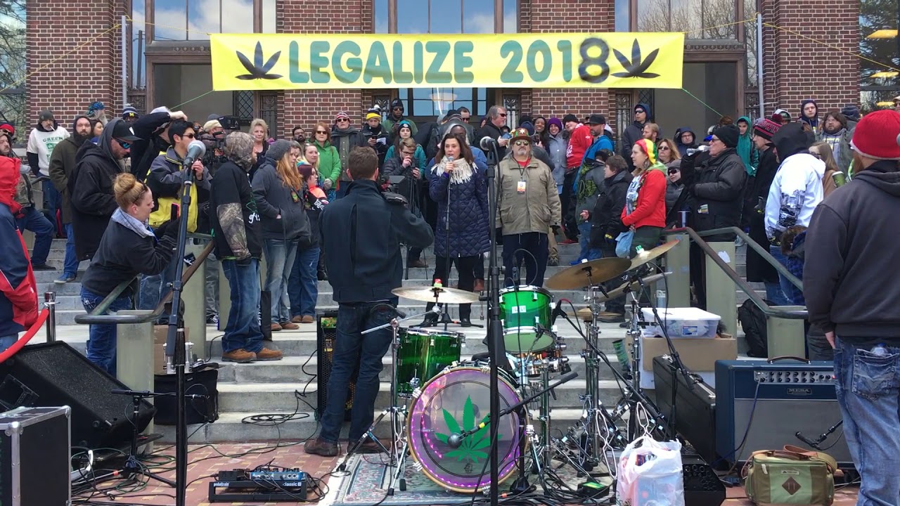 Gretchen Whitmer supports marijuana legalization at 2018 Hash Bash
