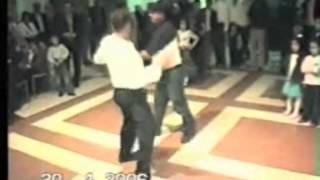 Ill Behaviour : Ez Icarus D*Funk Some DJ Bedlam [B Boy Dancing]