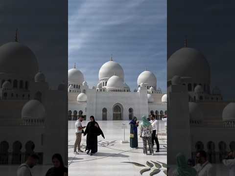 🕌 Beautiful #azan at Abu Dhabi's Sheikh Zayed Grand Mosque #dubai #islam  #muslim #abudhabi  #uae