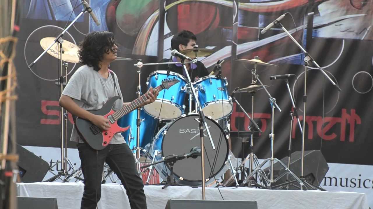 ALAKH - BYOB @ IIM-L Varchasva 2012