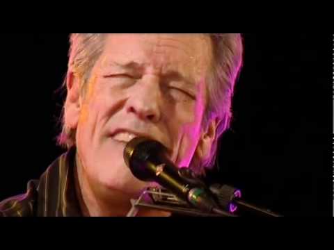 John Hammond - "Walking Blues" Live in paris (Official)