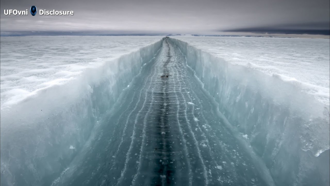 Mysterious giant hole cracks open in Antarctica