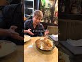 500円でカレー大盛りにドリンク付き このボリュームは安すぎる 上本町のワンコインランチが衝撃やった🍛🥤💥