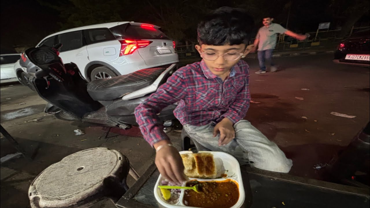 Night Out With Chiku 🌙 | Garden Band Ho Gaya 😅 | End Me Pav Bhaji Party 🍽️