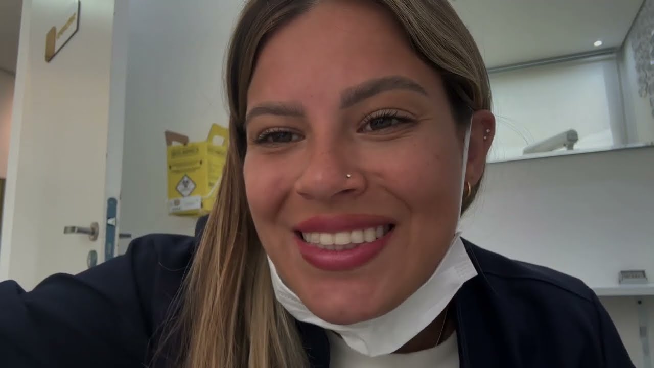 ASMR Roleplay Dentista 🦷 • Caseirinho • Sons de luva e sons de boca