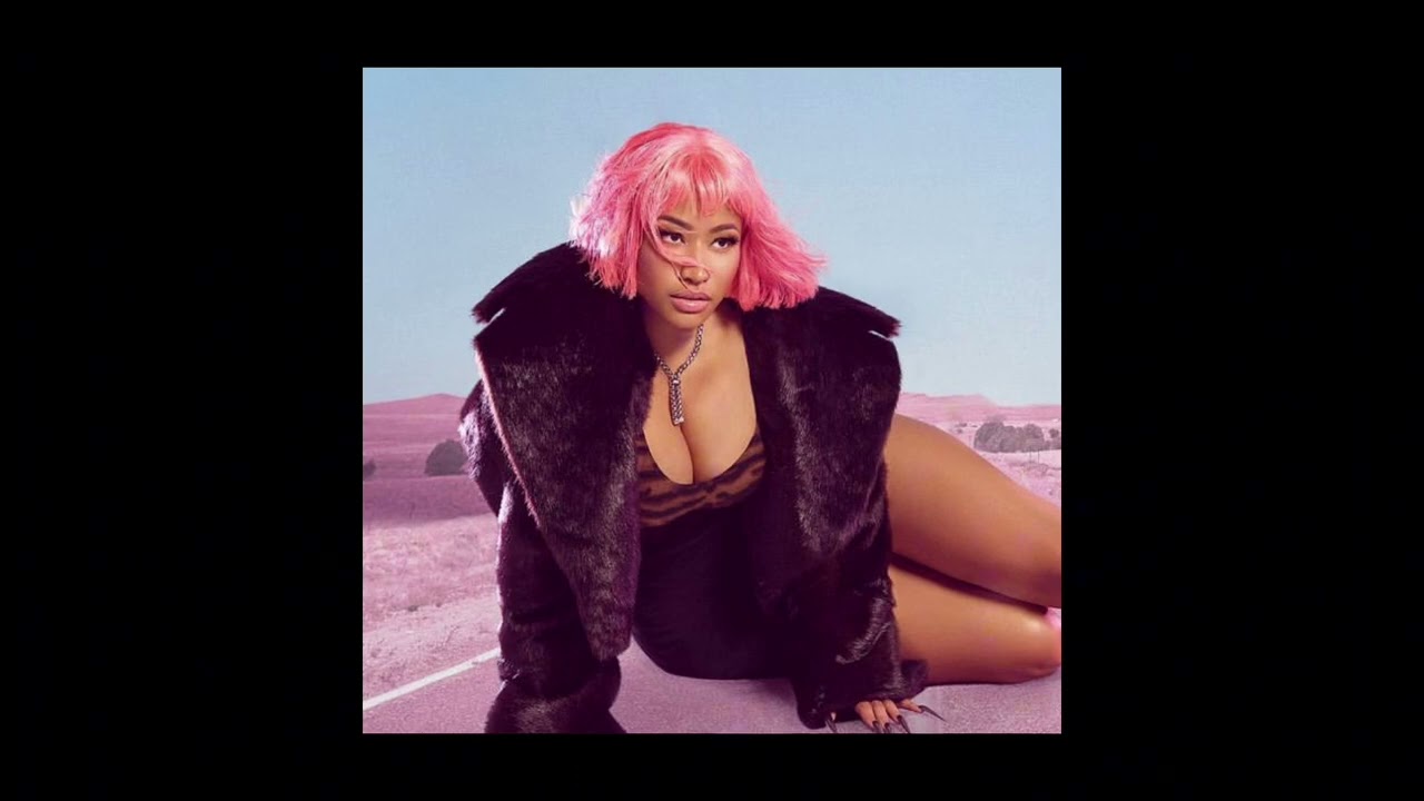 Starships-Nicki Minaj (empty arena)