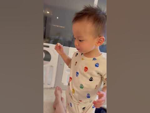 Picky eater- toddler Albert is only interested in snacks - YouTube