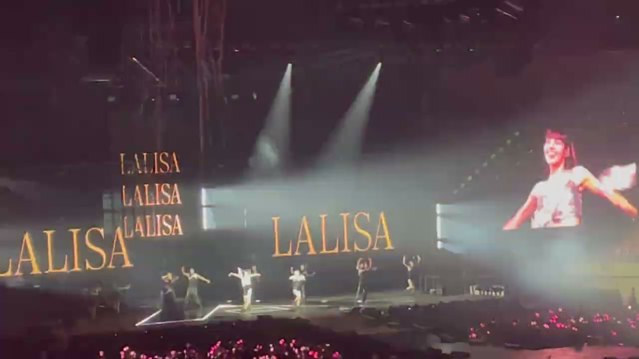 BLACKPINK WORLD TOUR BARCELONA - LISA SOLO - LALISA & MONEY