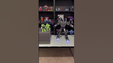 Megatron is up to no good #transformers #megatron #evil #good #robot #shorts #fun #funny #cool #2025