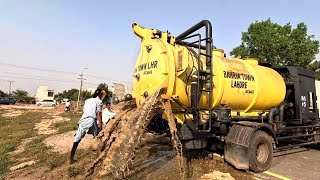 Download Lagu Vacuum Truck Stopped Working - Let’s Clean the Tank! MP3 Download Lagu Vacuum Truck Stopped Working - Let’s Clean the Tank! MP3
