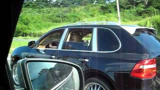 BMW X5 vrs Porsche Cayenne by xbarrera 171,589 views 14 years ago 55 seconds