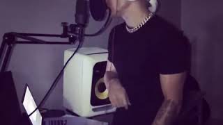 Video thumbnail of "Ya para qué- iZaak Cover (greeicy)"