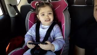 Conytha Viajando En Auto