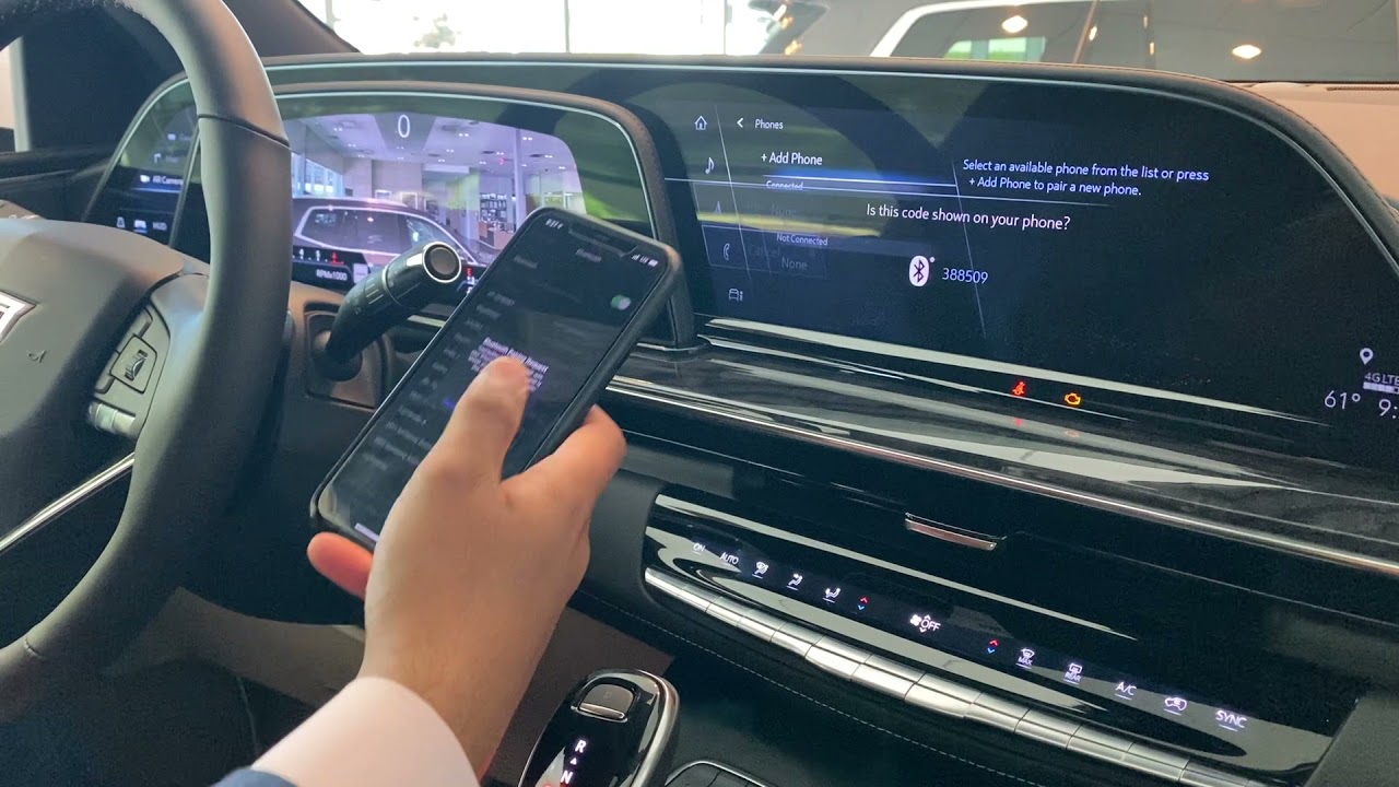 2021 Cadillac Escalade Connecting to Apple CarPlay YouTube