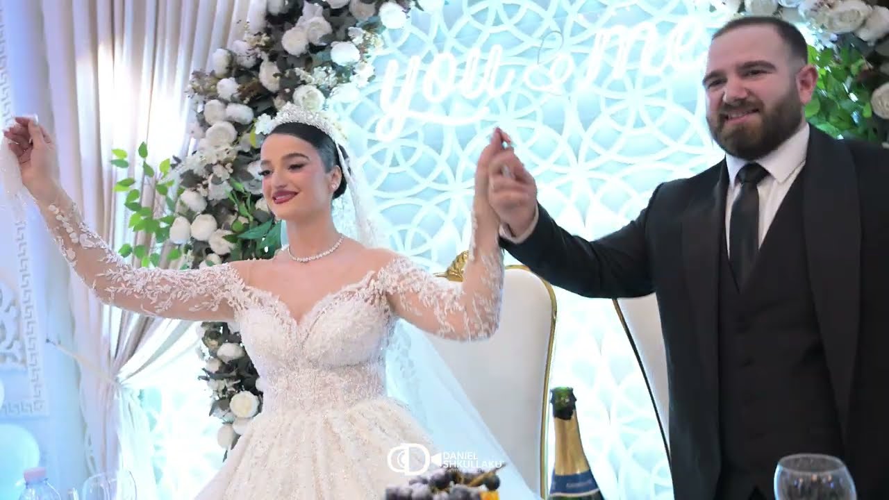 Julian Mustafa -Bruno Purbollari Ndezin Atmosferën Live Dasma Denis -Griselda (4k)