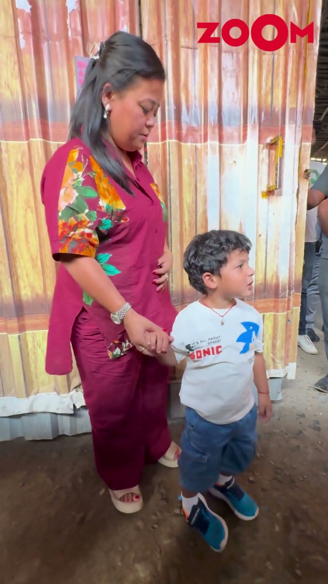 Bharti Singh and her son's REACTION to the funny comments at BB18 house #bhartisingh #shorts