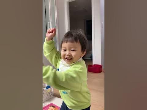 정지영 오늘아침 뚜뚜루송 연습중인 도빈이 #24개월아기 #뚜뚜루송 #오늘아침비타민송 #shorts #호빵 - YouTube 정지영 오늘아침 뚜뚜루송 연습중인 도빈이 #24개월아기 #뚜뚜루송 #오늘아침비타민송 #Shorts #호빵 - Youtube