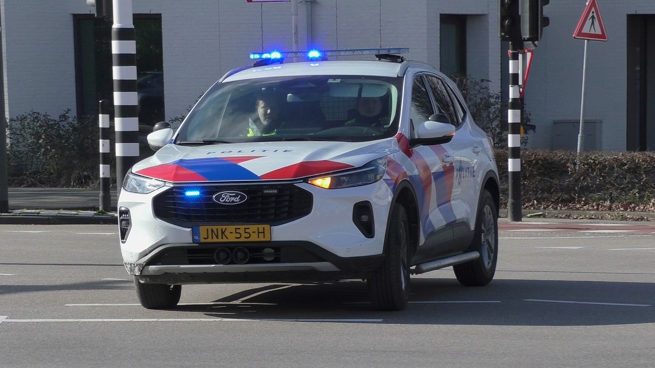 Brandweer , Politie & Ambulances met spoed naar en van verschillende meldingen in Den Bosch