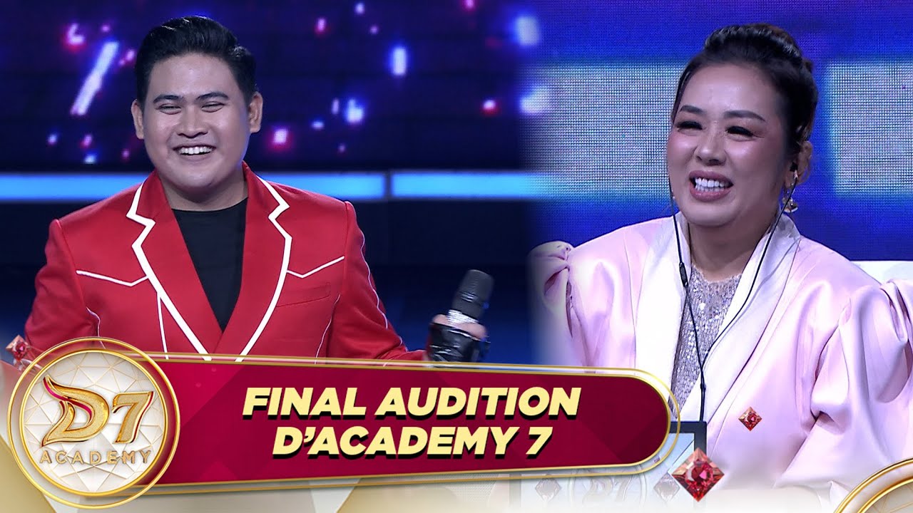 Kocak! Soimah Lakban Tangan Winn Saat Bawakan Lagu 